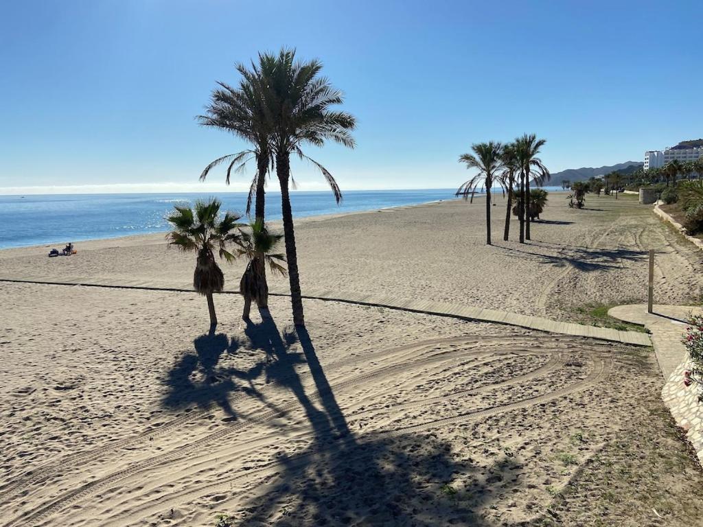 A Stunning 2 Bedroom Apartment 5 Min Walk To The Beautiful Beaches Of Vera Playa Playas de Vera Exterior foto