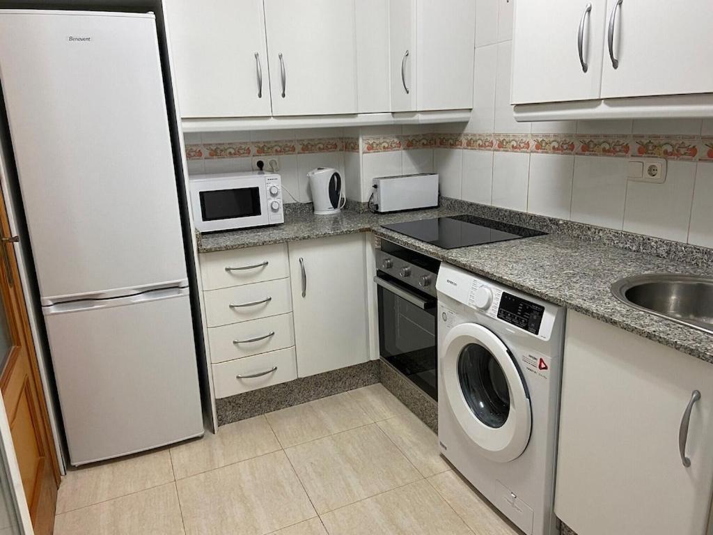 A Stunning 2 Bedroom Apartment 5 Min Walk To The Beautiful Beaches Of Vera Playa Playas de Vera Exterior foto